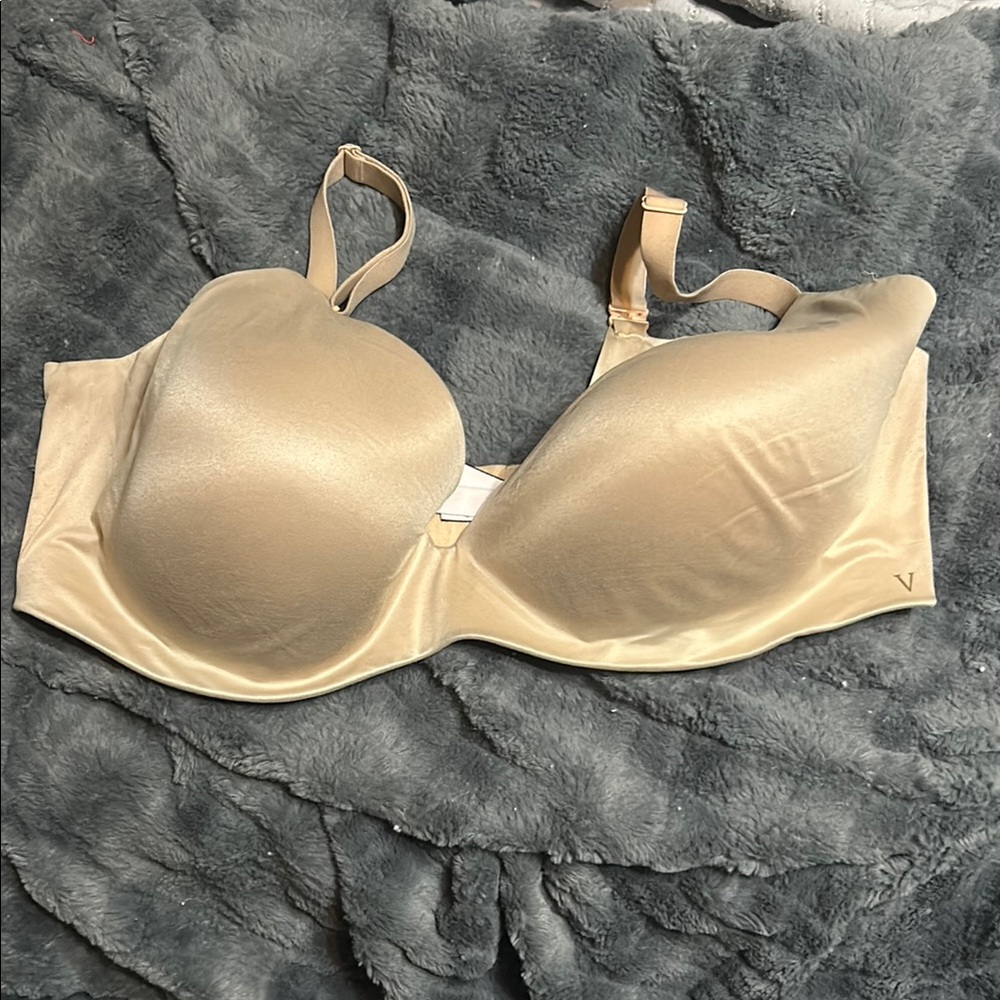 Elegant Cream Wireless Bra